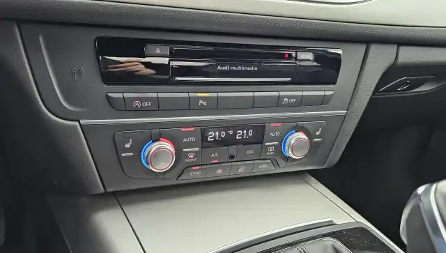 Harmaa Sedan, Audi A6 – XON-467
