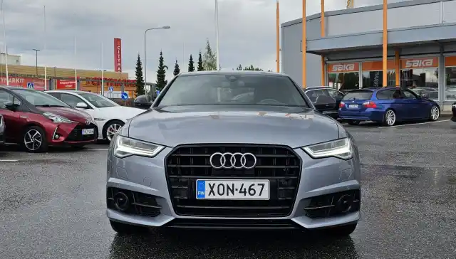 Harmaa Sedan, Audi A6 – XON-467