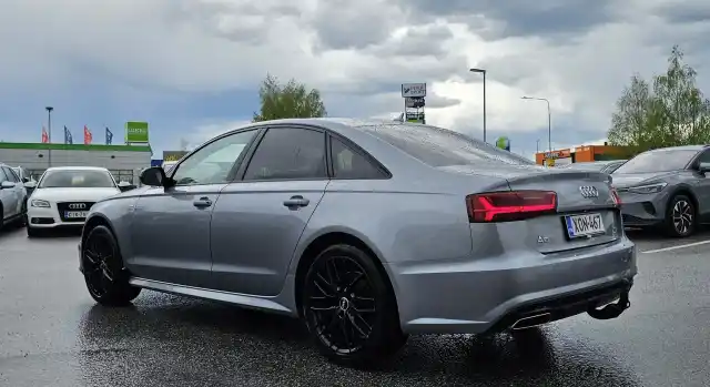 Harmaa Sedan, Audi A6 – XON-467