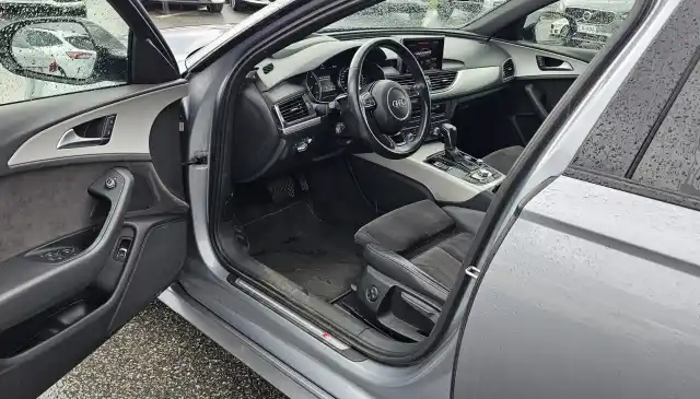 Harmaa Sedan, Audi A6 – XON-467