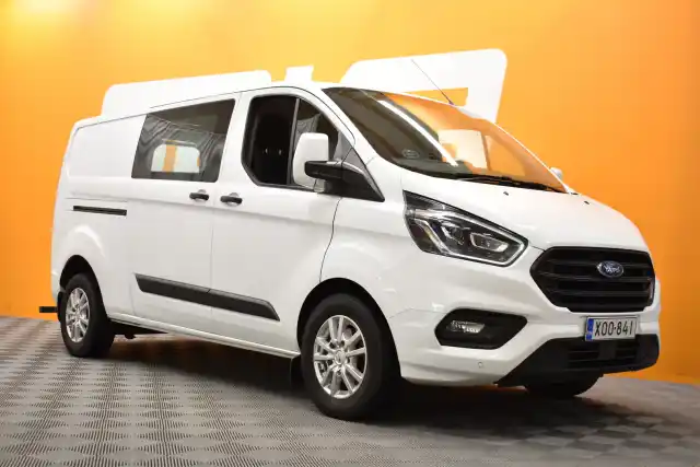 Valkoinen Pakettiauto, Ford Transit Custom – XOO-841