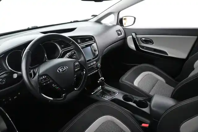 Musta Viistoperä, Kia CEED – XOP-410