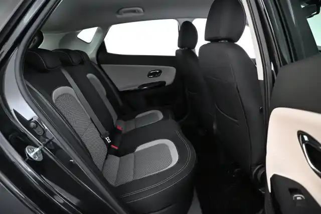 Musta Viistoperä, Kia CEED – XOP-410