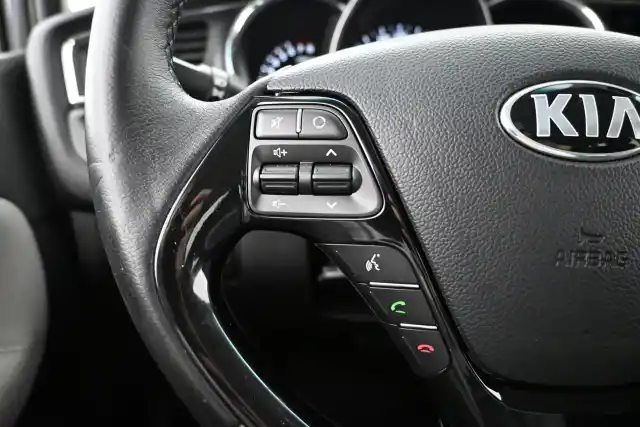 Musta Viistoperä, Kia CEED – XOP-410