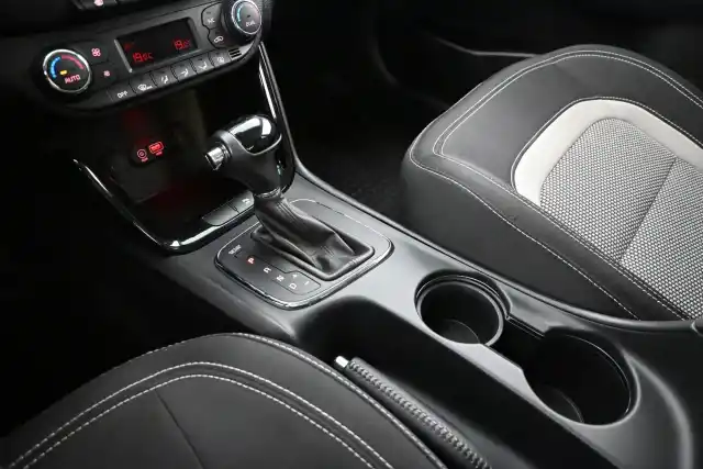 Musta Viistoperä, Kia CEED – XOP-410