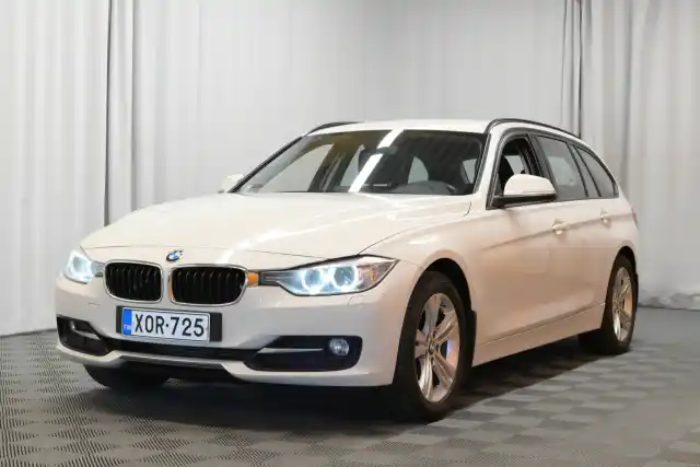 Valkoinen Farmari, BMW 318 – XOR-725