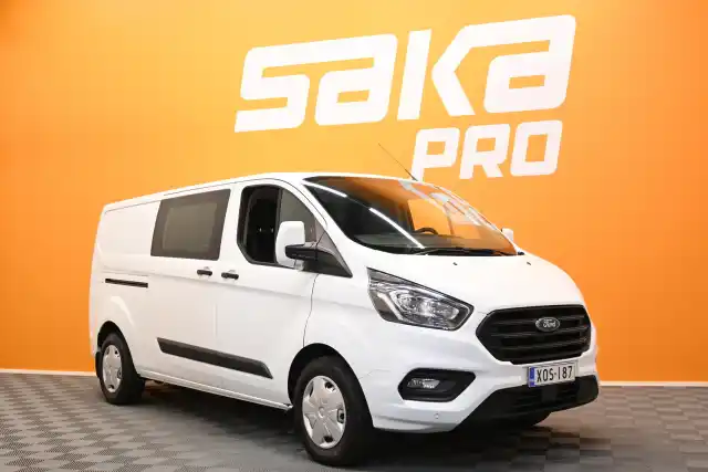 Valkoinen Pakettiauto, Ford Transit Custom – XOS-187