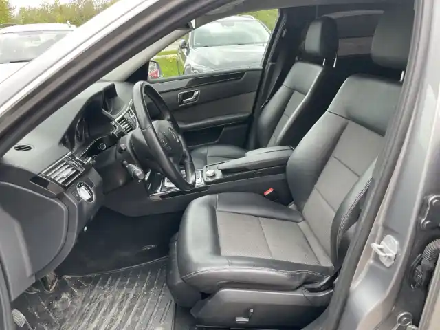 Harmaa Farmari, Mercedes-Benz E – XOS-341