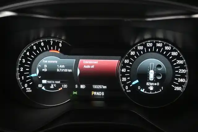 Harmaa Farmari, Ford Mondeo – XOS-386