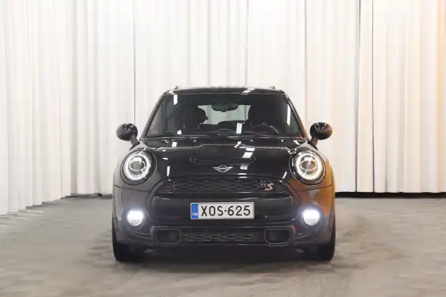 Musta Viistoperä, Mini COOPER S – XOS-625