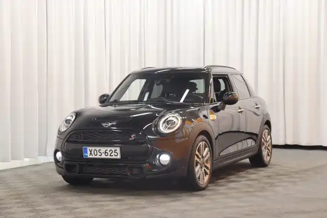 Musta Viistoperä, Mini COOPER S – XOS-625