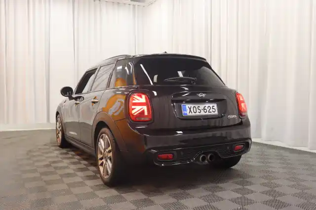 Musta Viistoperä, Mini COOPER S – XOS-625