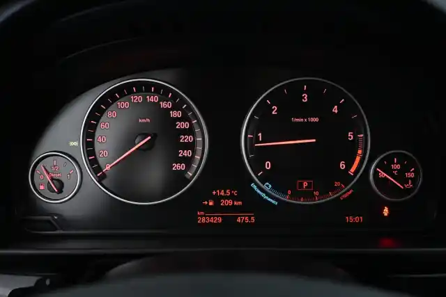 Ruskea Farmari, BMW 520 – XOT-285