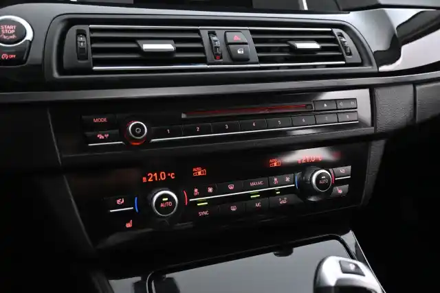 Ruskea Farmari, BMW 520 – XOT-285