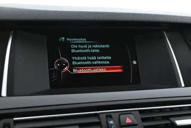 Ruskea Farmari, BMW 520 – XOT-285