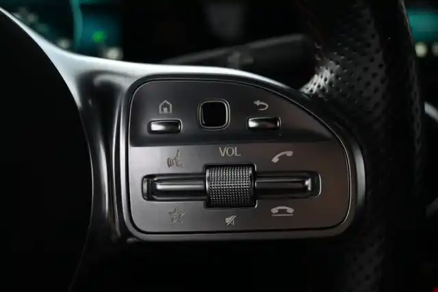 Harmaa Viistoperä, Mercedes-Benz A – XOV-579