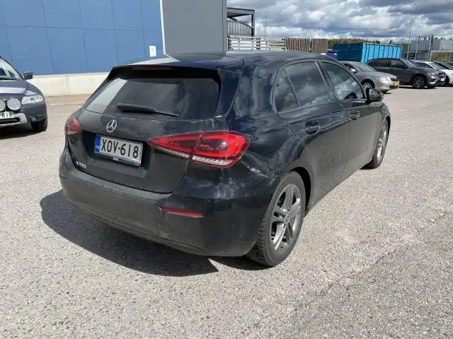 Musta Viistoperä, Mercedes-Benz A – XOV-618