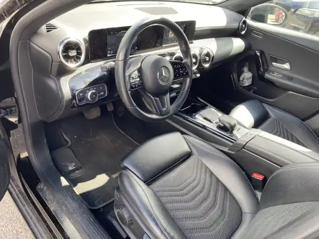 Musta Viistoperä, Mercedes-Benz A – XOV-618