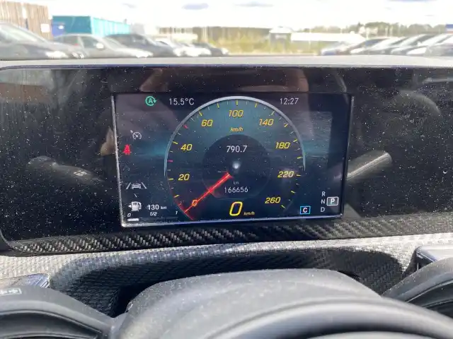 Musta Viistoperä, Mercedes-Benz A – XOV-618