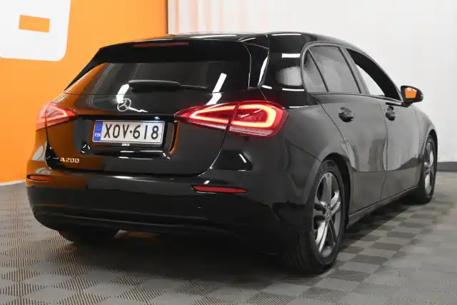 Musta Viistoperä, Mercedes-Benz A – XOV-618