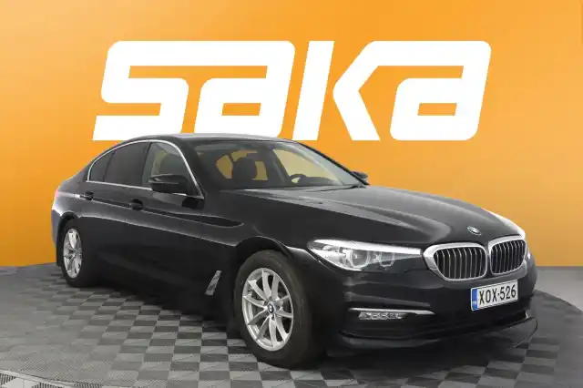 Musta Sedan, BMW 520 – XOX-526