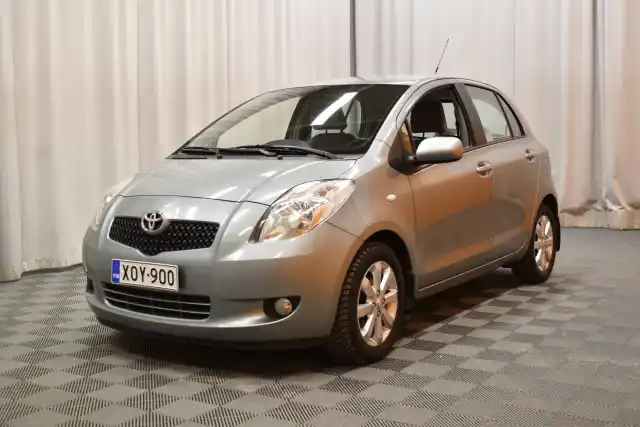 Hopea Viistoperä, Toyota Yaris – XOY-900