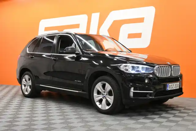 Musta Maastoauto, BMW X5 – XOZ-300