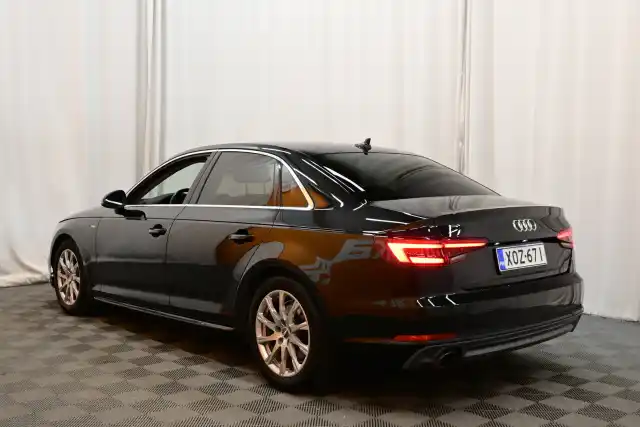 Musta Sedan, Audi A4 – XOZ-671