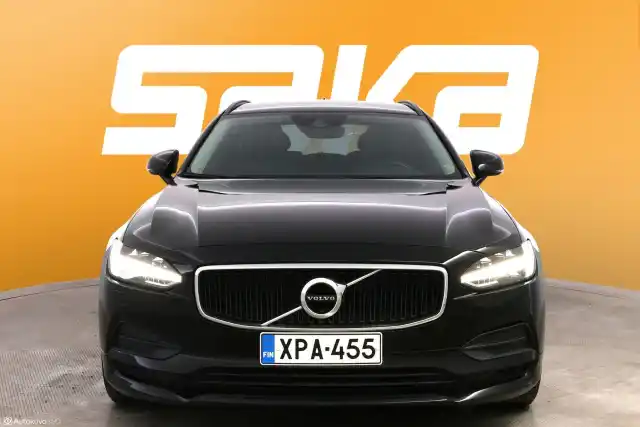 Musta Farmari, Volvo V90 – XPA-455