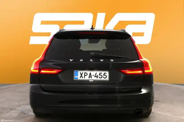 Musta Farmari, Volvo V90 – XPA-455