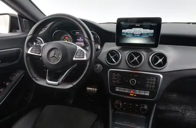 Valkoinen Coupe, Mercedes-Benz CLA – XPA-551