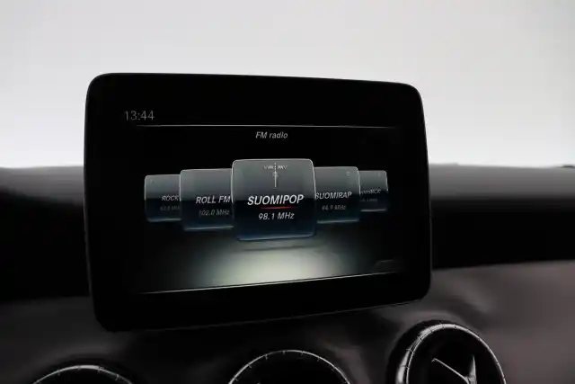 Valkoinen Coupe, Mercedes-Benz CLA – XPA-551