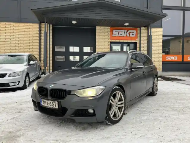 Harmaa Farmari, BMW 330 – XPA-657