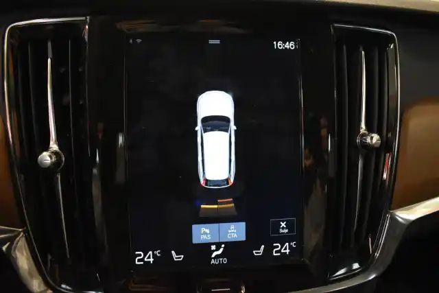 Musta Farmari, Volvo V90 – XPB-170