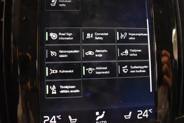 Musta Farmari, Volvo V90 – XPB-170