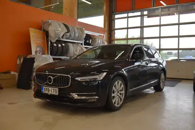 Musta Farmari, Volvo V90 – XPB-170