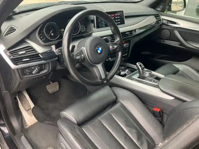 Musta Maastoauto, BMW X5 – XPB-230