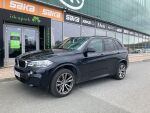 Musta Maastoauto, BMW X5 – XPB-230, kuva 1
