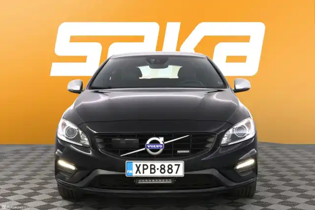Musta Farmari, Volvo V60 – XPB-887