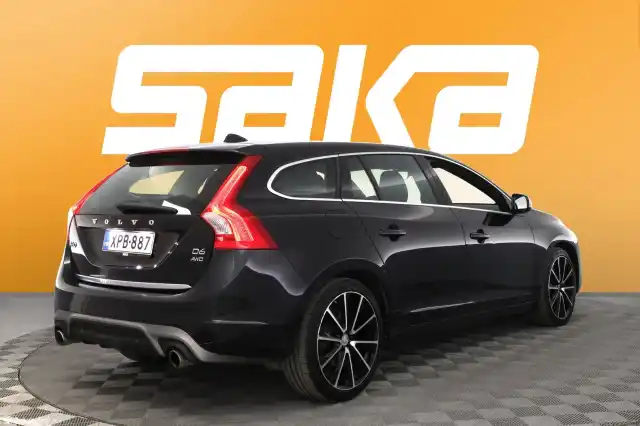 Musta Farmari, Volvo V60 – XPB-887