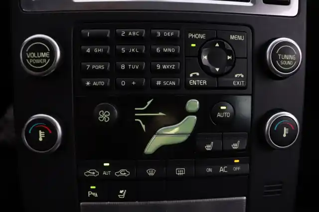 Musta Sedan, Volvo S80 – XPB-969