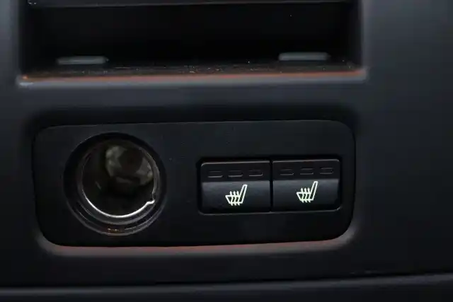 Musta Sedan, Volvo S80 – XPB-969