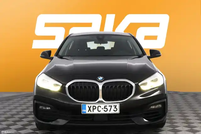 Musta Viistoperä, BMW 118 – XPC-573