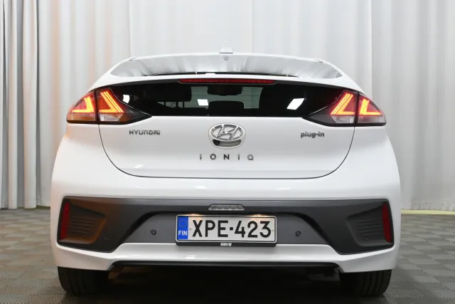 Valkoinen Viistoperä, Hyundai IONIQ plug-in – XPE-423