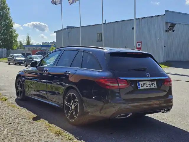Sininen Farmari, Mercedes-Benz C – XPE-592