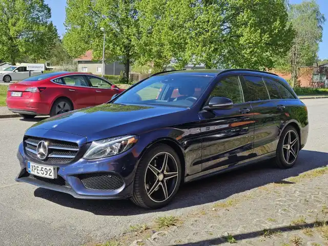 Sininen Farmari, Mercedes-Benz C – XPE-592