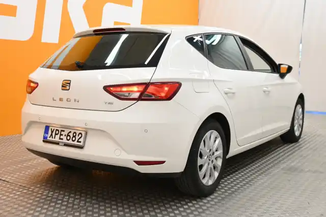 Valkoinen Farmari, Seat Leon – XPE-682