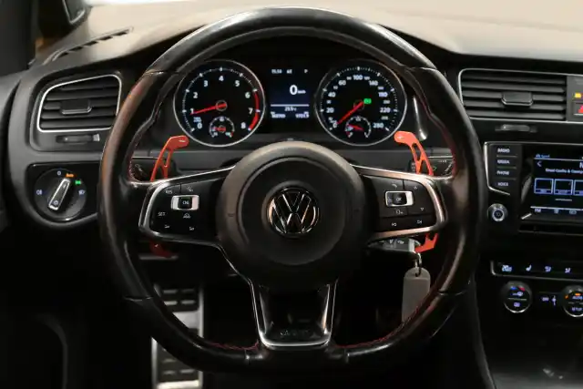 Harmaa Viistoperä, Volkswagen Golf – XPE-725