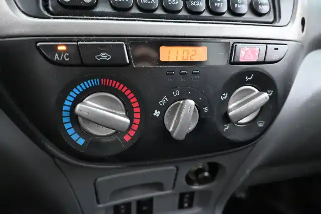Musta Maastoauto, Toyota RAV4 – XPF-113