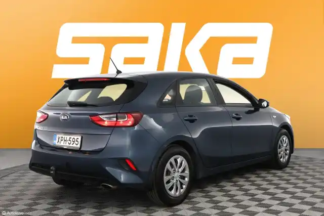 Sininen Viistoperä, Kia Ceed – XPH-595